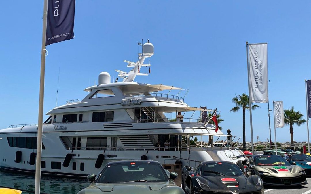 Puerto Banús acoge la Ferrari Cavalcade 2025 con una espectacular bienvenida