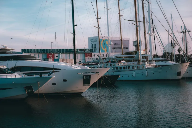 Velvua sitúa a Puerto Banús como el segundo mejor puerto deportivo de España en 2026